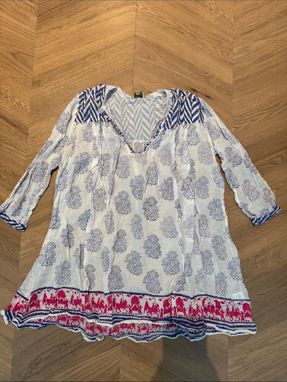 Roberta Roller Rabbit White Tunic with Blue Print and Pink Border - Size Medium
